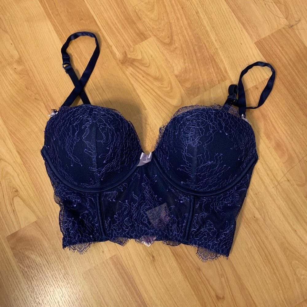 Never worn Victoria secret push up bra